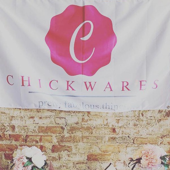 Meet your Posher, Chickwares - Picture 1 of 1